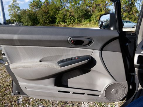 Used 2010 Honda Civic DX-VP image 33