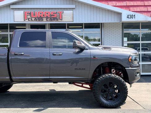Used 2021 RAM 2500 Big Horn w/ Night Edition AWD/4WD image 10