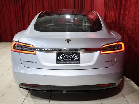 Used 2016 Tesla Model S P90D image 10