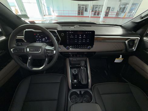 New 2026 GMC Canyon Denali w/ LPO, Denali Black Edition AWD/4WD image 23