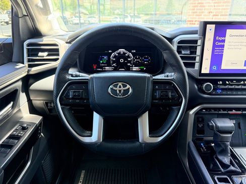 Used 2024 Toyota Sequoia Limited w/ Tow Technology Package AWD/4WD image 11