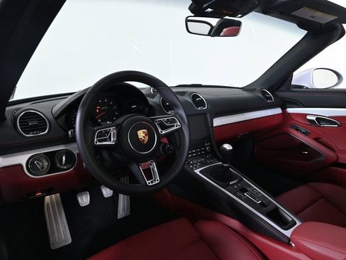 Certified 2025 Porsche 718 Boxster GTS image 12