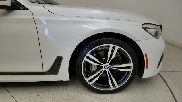 Used 2019 BMW 740i w/ M Sport Package RWD image 21