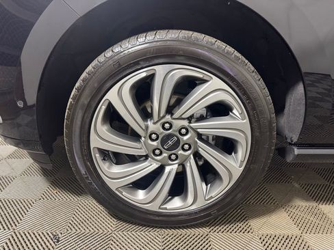 Used 2023 Lincoln Navigator L Reserve AWD/4WD image 9