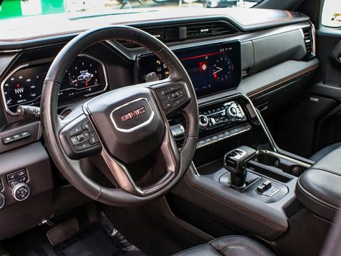 Used 2024 GMC Sierra 1500 AT4 w/ Technology Package AWD/4WD image 15