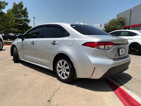 Used 2025 Toyota Corolla LE FWD image 8