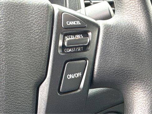 Certified 2024 Nissan Frontier SV AWD/4WD image 14