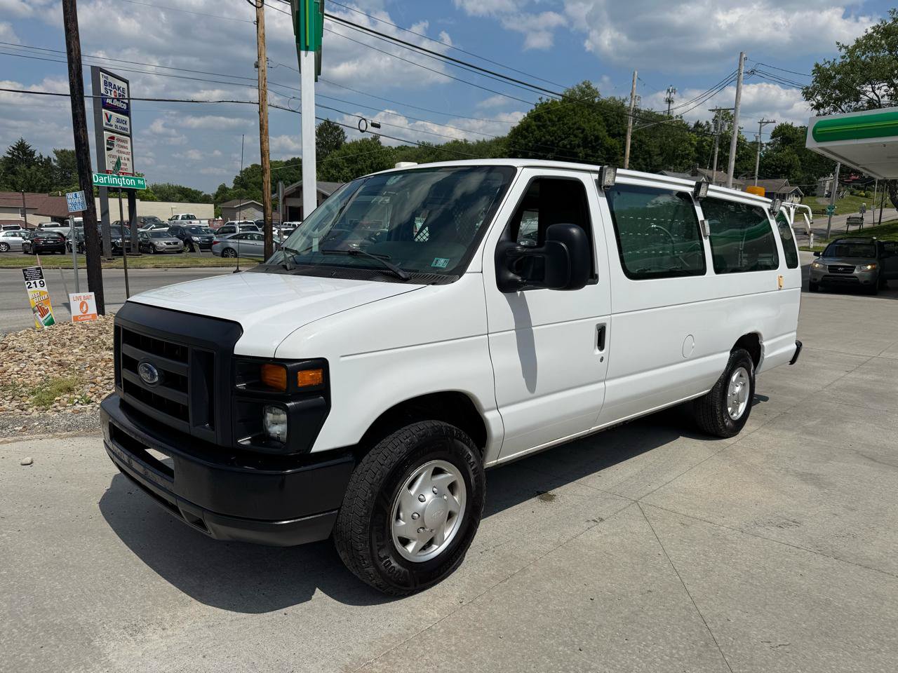 Used 2012 Ford E-350 and Econoline 350 Extended Super Duty w/ Insulation Pkg RWD image 2