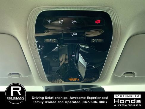 Used 2025 Mercedes-Benz C 300 Sedan image 9