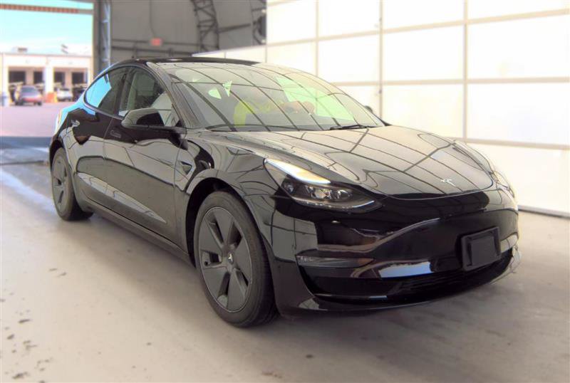 Used 2023 Tesla Model 3 Standard Range RWD image 3