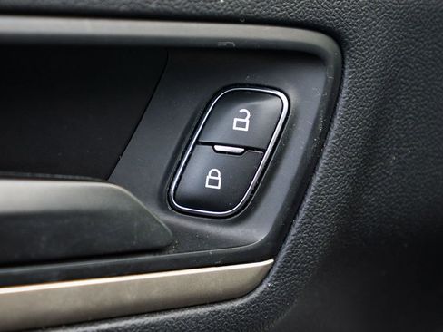 Used 2022 Ford Escape SE image 21