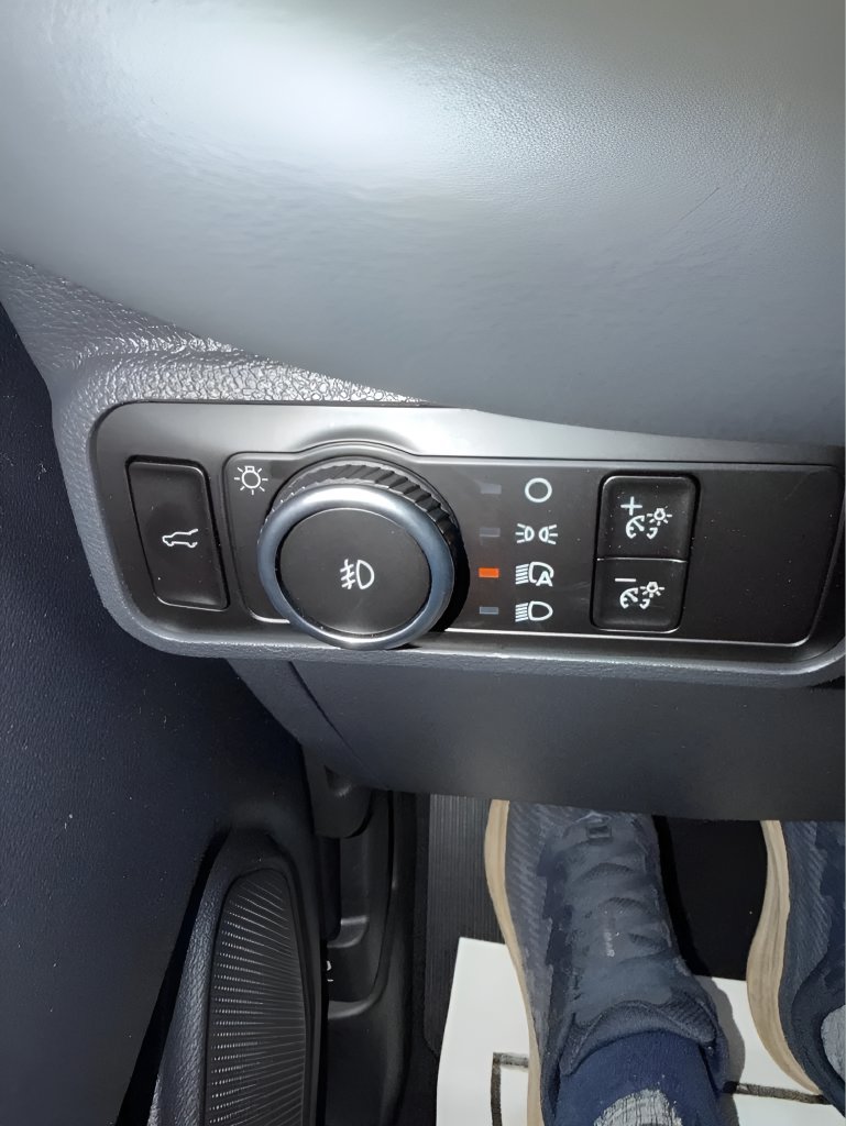 New 2026 Ford Explorer Active w/ Active Comfort Package AWD/4WD image 12