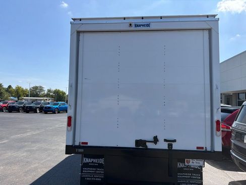 New 2027 Ford E-350 and Econoline 350 Super Duty w/ Power Equipment Group RWD image 4