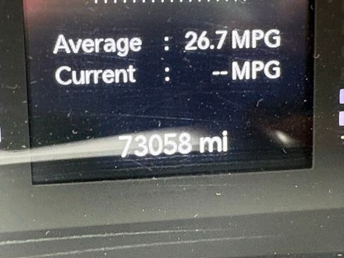 Used 2020 Jeep Cherokee Latitude Plus w/ Comfort/Convenience Group FWD image 12