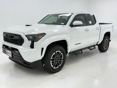 New 2026 Toyota Tacoma TRD Sport AWD/4WD image 5