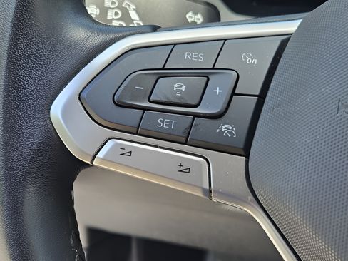 Used 2023 Volkswagen Jetta SE FWD image 22