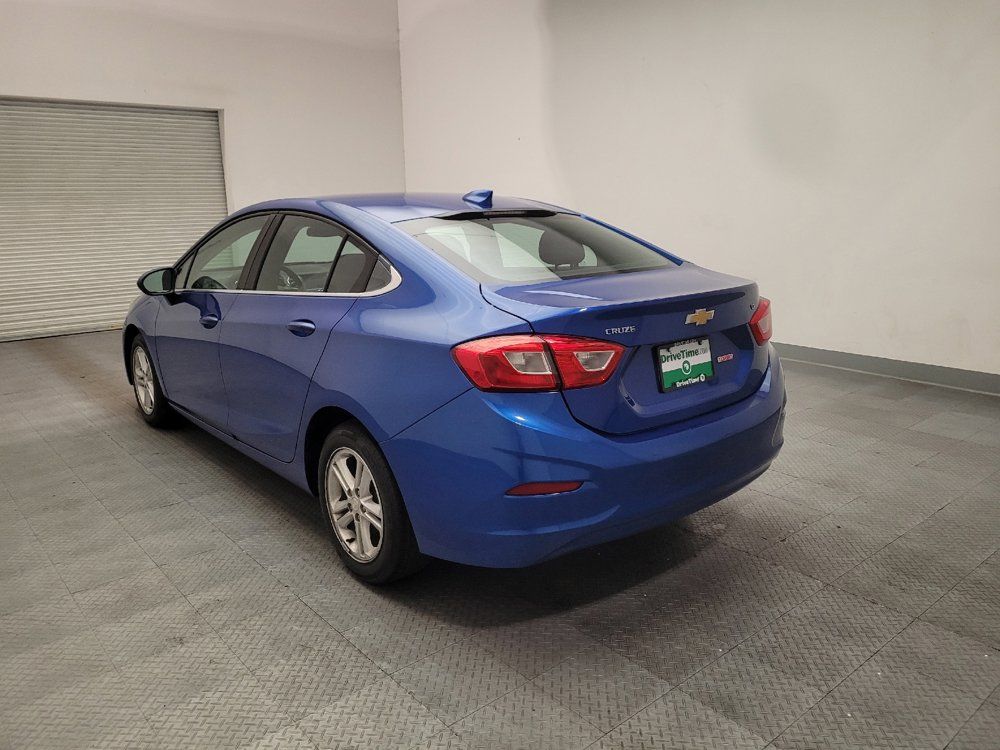 Used 2017 Chevrolet Cruze LT FWD image 5