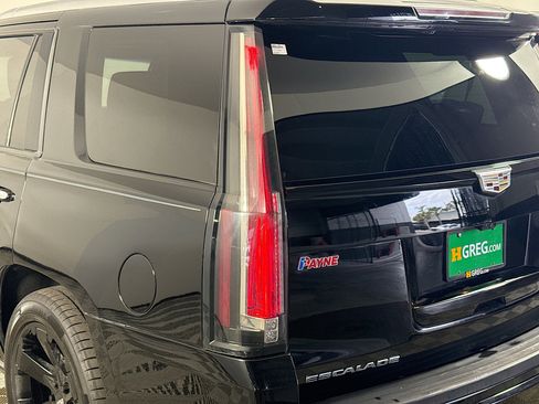 Used 2019 Cadillac Escalade Platinum w/ Escalade Sport Edition image 36