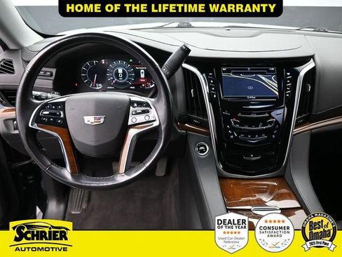 Used 2020 Cadillac Escalade Premium Luxury image 13