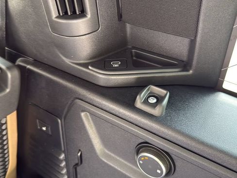 Used 2025 Land Rover Defender 110 S AWD/4WD image 19