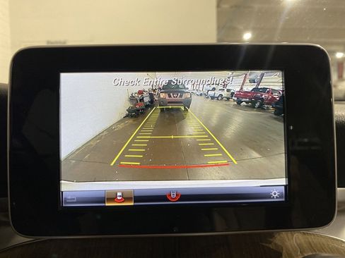 Used 2018 Mercedes-Benz GLC 300 image 15