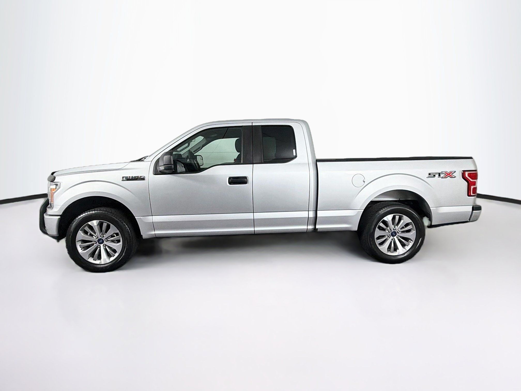 Used 2018 Ford F150 XL w/ Equipment Group 101A Mid RWD image 4