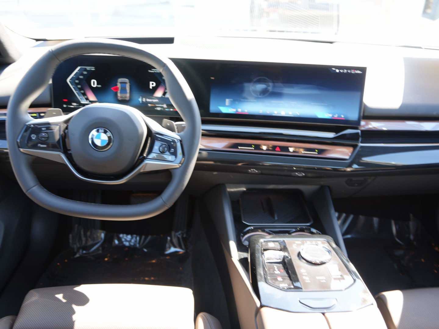 Used 2026 BMW 540i xDrive AWD/4WD image 7