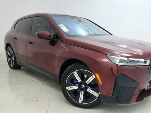 Used 2023 BMW iX xDrive50 w/ Premium Package image 93