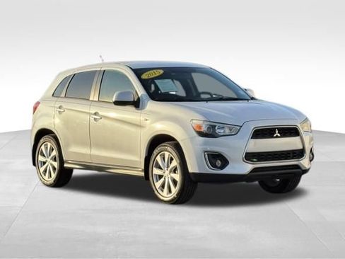 Used 2015 Mitsubishi Outlander Sport ES image 1