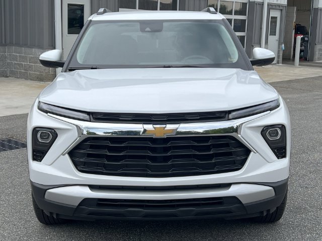 Used 2025 Chevrolet TrailBlazer LT AWD/4WD image 16