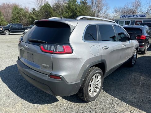 Used 2019 Jeep Cherokee Latitude w/ Cold Weather Group image 7