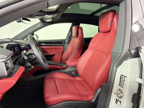 New 2026 Porsche Macan Electric RWD image 5