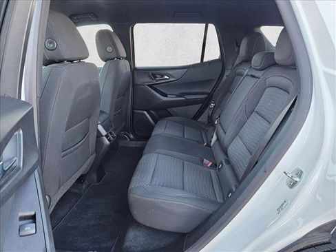 Used 2025 Chevrolet Equinox LT FWD image 18
