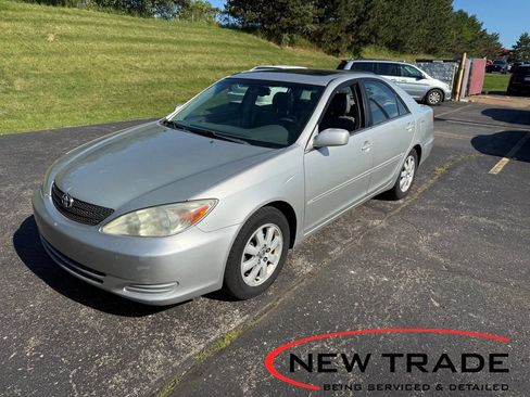 Used 2002 Toyota Camry LE FWD image 1