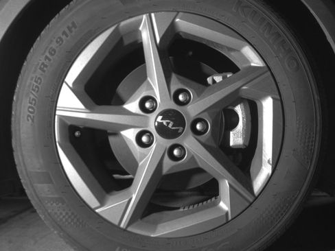 Used 2025 Kia K4 FWD image 13