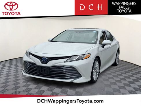 Certified 2019 Toyota Camry XLE w/ Driver Assist Package image 1