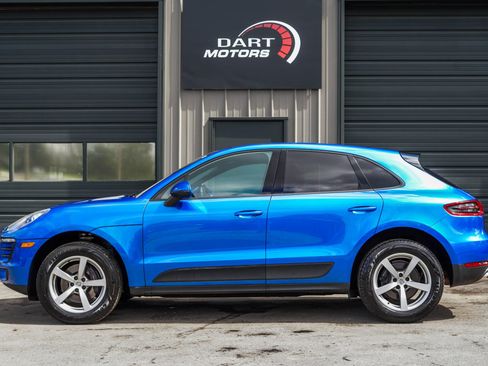 Used 2017 Porsche Macan AWD/4WD image 4