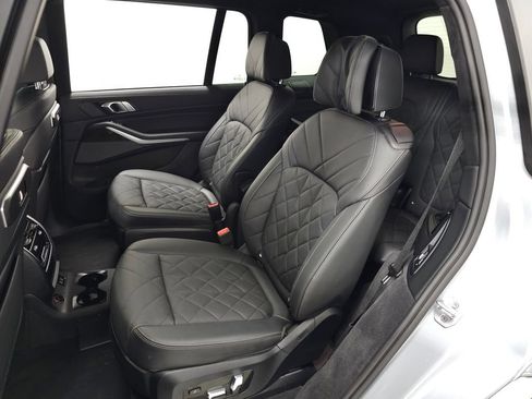 Used 2023 BMW X7 xDrive40i w/ M Sport Package AWD/4WD image 38