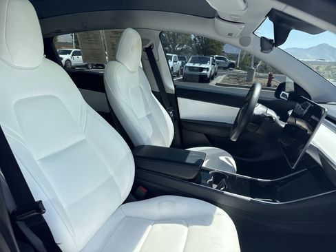 Used 2020 Tesla Model Y Performance AWD/4WD image 23