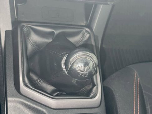 Certified 2018 Toyota Tacoma TRD Off-Road AWD/4WD image 20