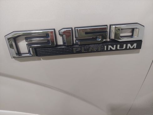 Used 2016 Ford F150 Platinum w/ Technology Package AWD/4WD image 6