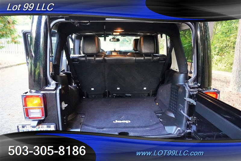 Used 2017 Jeep Wrangler Unlimited Sahara AWD/4WD image 17