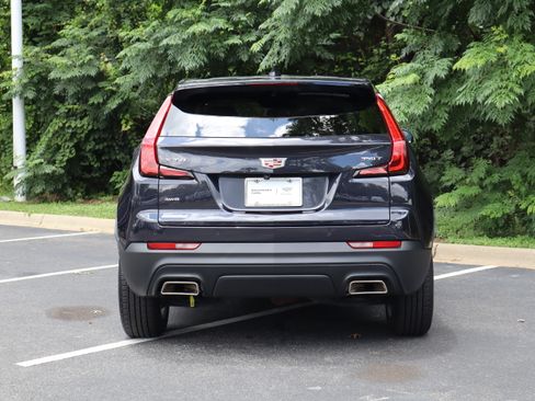 Used 2023 Cadillac XT4 Luxury w/ Cold Weather Package AWD/4WD image 6