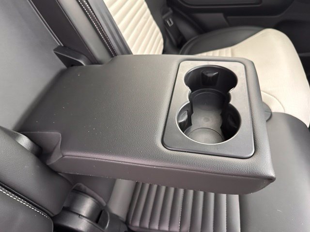 Used 2023 Land Rover Discovery S R-Dynamic AWD/4WD image 33