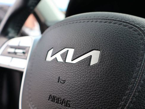 Used 2022 Kia Telluride S image 28