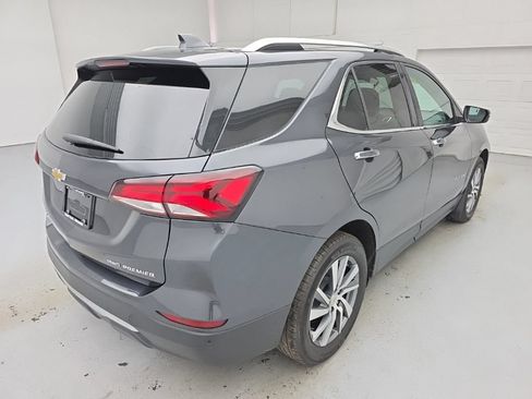 Used 2022 Chevrolet Equinox Premier AWD/4WD image 12
