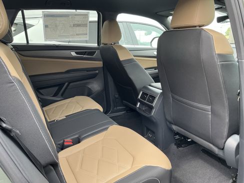 New 2026 Volkswagen Atlas Cross Sport SE FWD image 25