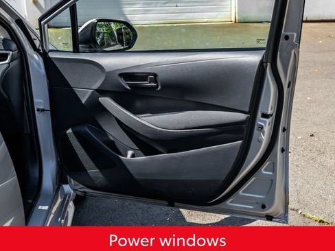 Used 2024 Toyota Corolla LE FWD image 17