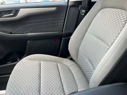 Used 2022 Ford Escape SE w/ SE Sport Appearance Package AWD/4WD image 13