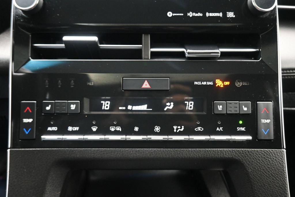 Used 2020 Toyota Avalon Touring w/ Advanced Safety Package FWD image 22